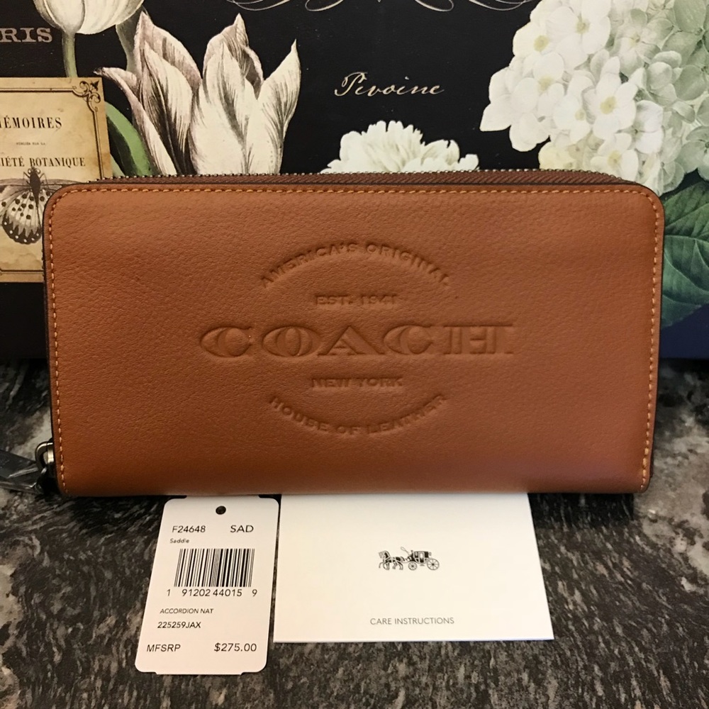 🎀NWT COACH ACCORDION WALLET